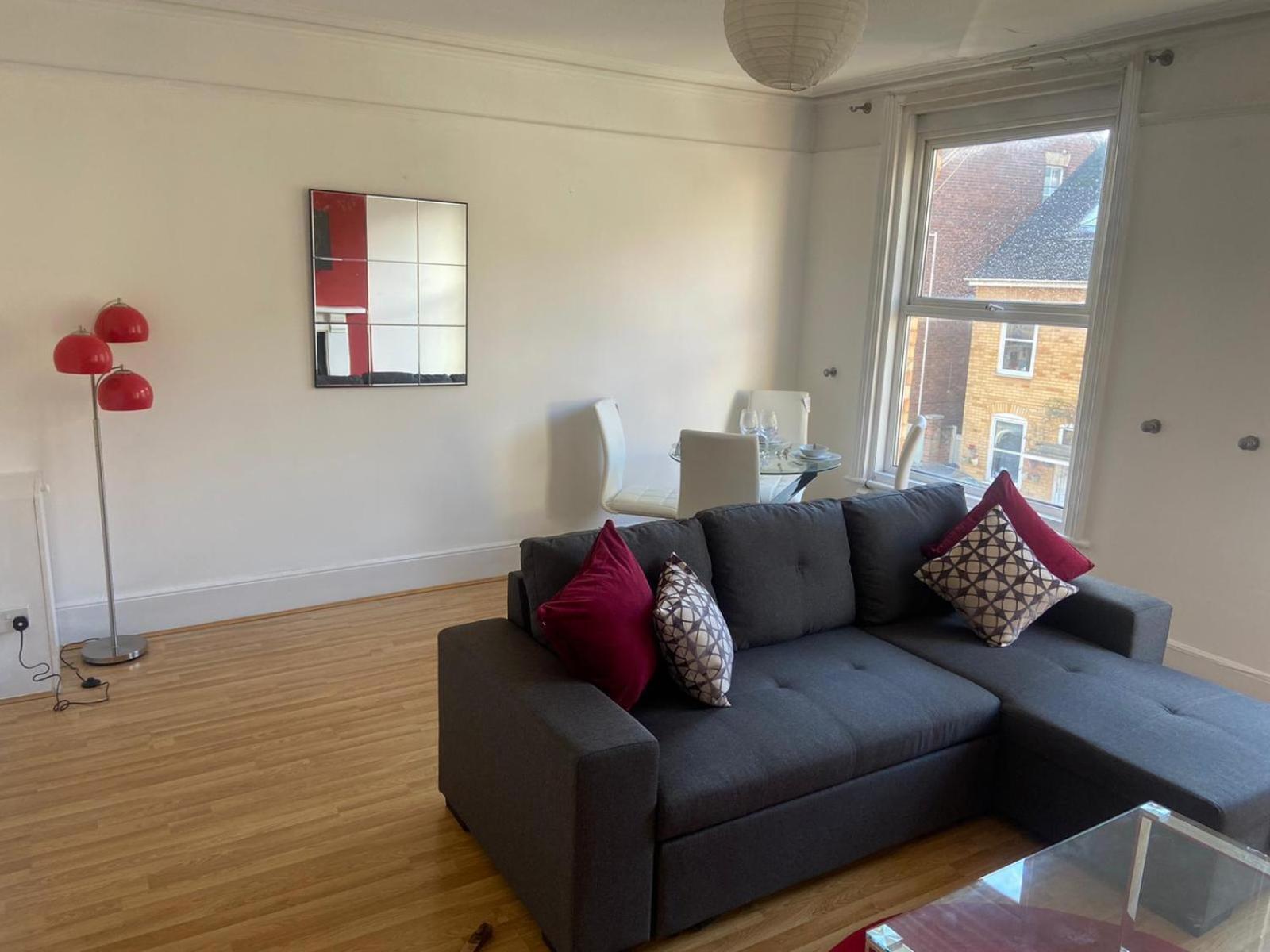 Raleigh Ff&Tf - 1 Bed Georgian Flat In The Centre Of Exeter, Free Parking With Wifi Apartment Room photo